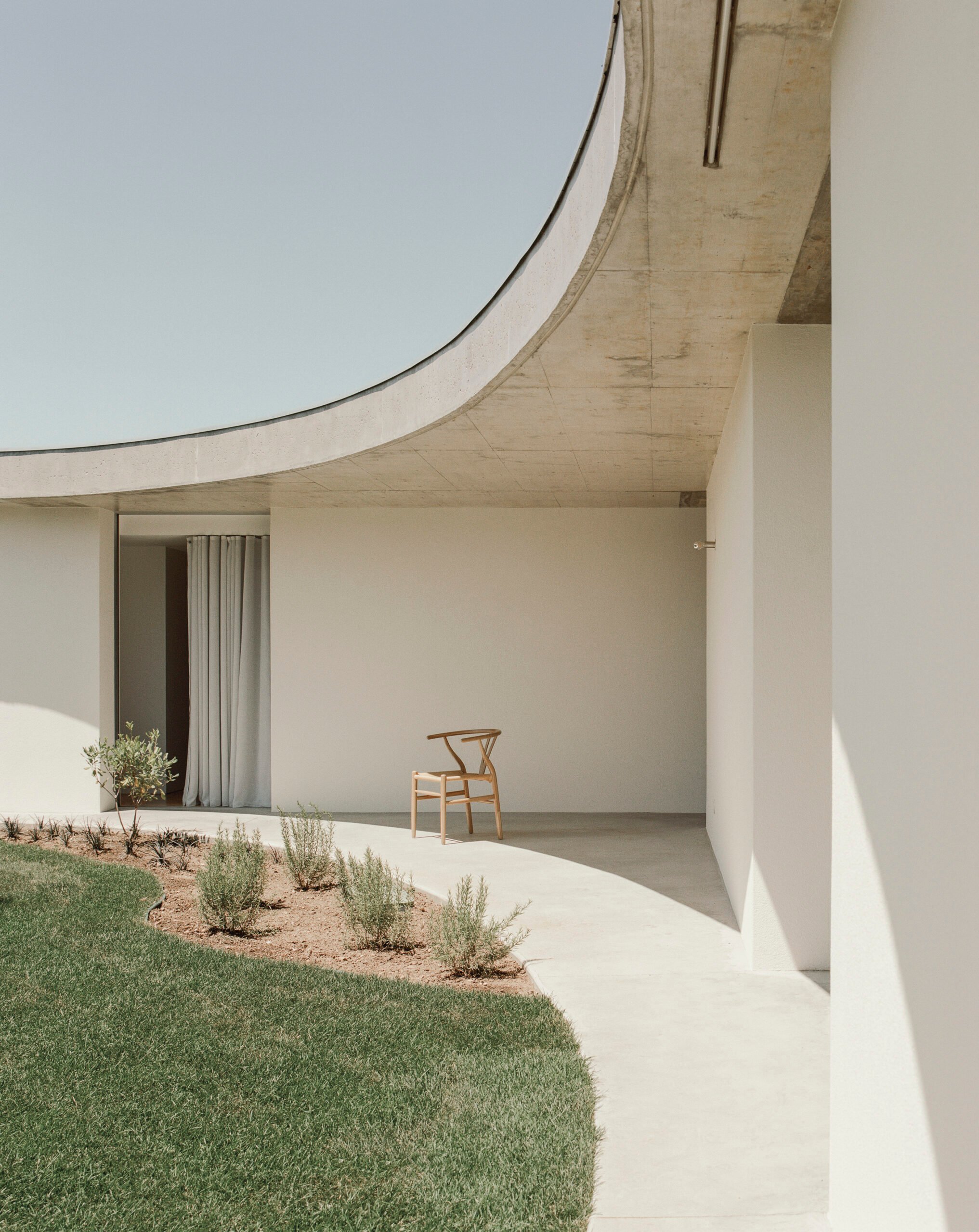 casa-amago-in-portugal-champions-simplicity-and-harmony-–