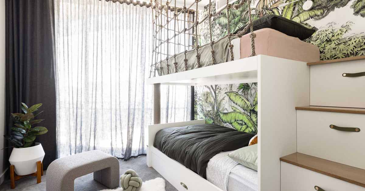 custom-bunk-beds-were-designed-for-this-jungle-themed-kid's-bedroom