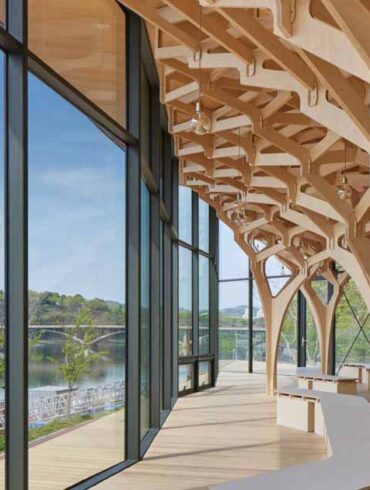 tree-like-columns-show-the-craftsmanship-inside-this-riverside-pavilion