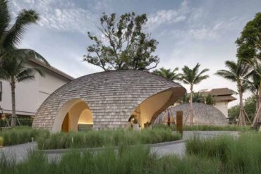 the-design-of-this-shingle-clad-hotel-lobby-was-inspired-by-a-coconut