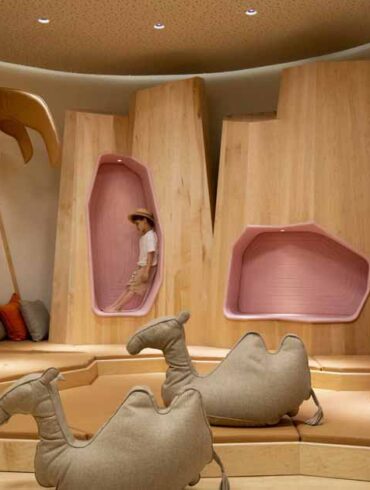 a-playroom-inside-this-hotel-was-designed-with-a-desert-theme