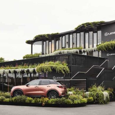 one-thousand-plants-cover-the-exterior-of-the-'landmark-by-lexus'-pavilion