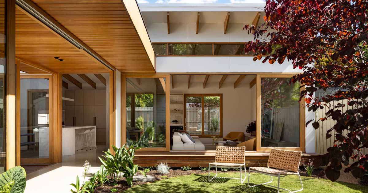 clerestory-windows-add-natural-light-inside-this-new-addition-to-an-australian-home