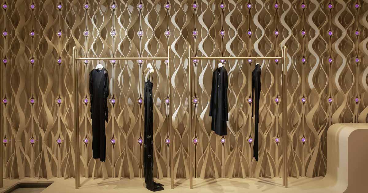 3d-printed-sculptural-walls-surround-the-interior-of-this-new-retail-store