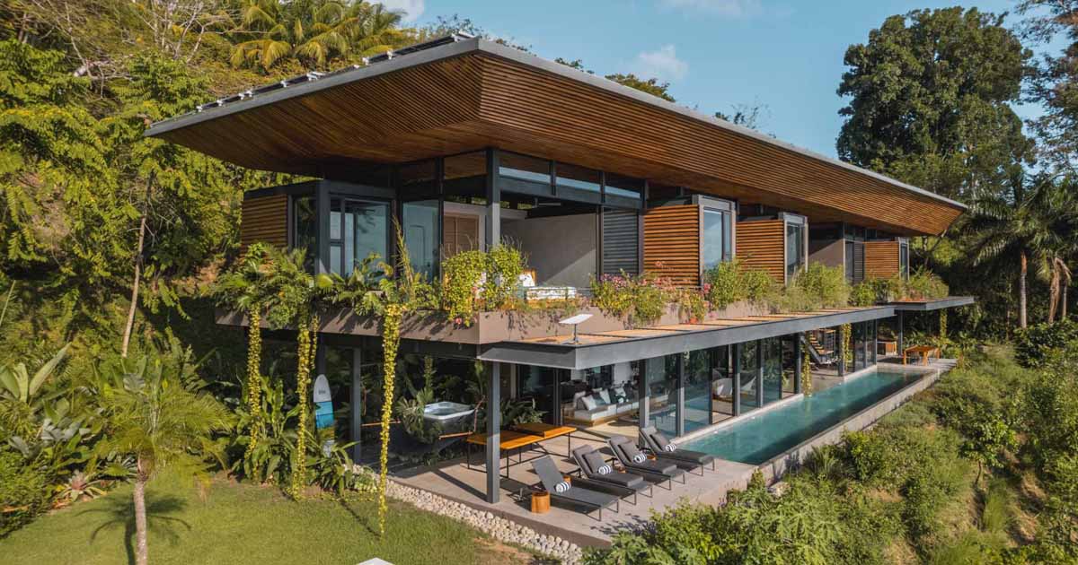 a-new-home-in-costa-rica-designed-to-highlight-its-surroundings