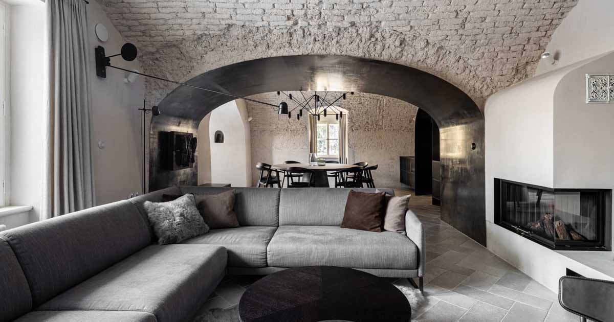 a-medieval-guard-house-transformed-into-a-contemporary-home